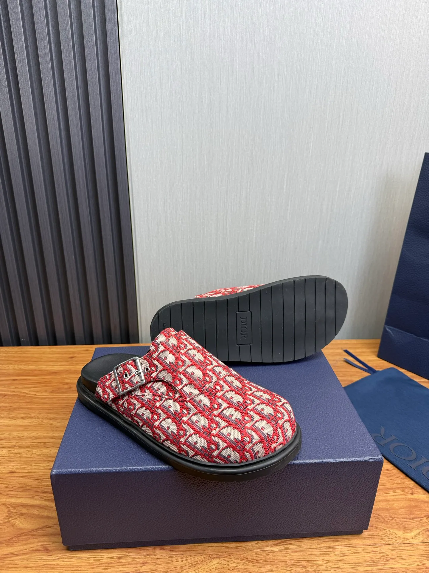 Men's men's shoes 420💰 Dior. Men's slippers🩴Official website 1:1 production 38-45 yards 45 46 🉑️Customized original material shipped✅